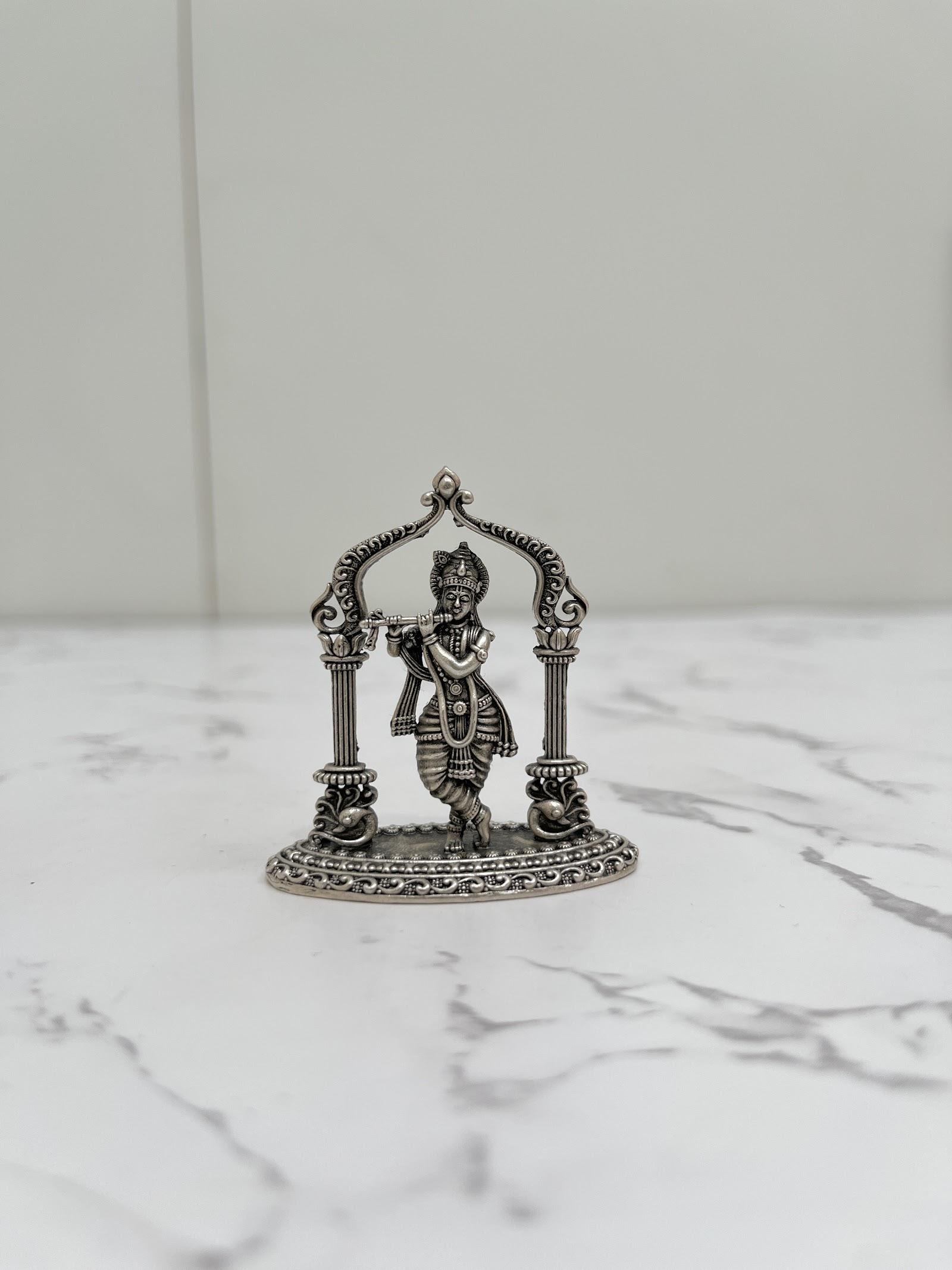 Silver Krishna Idol · 31 g, sterling silver
