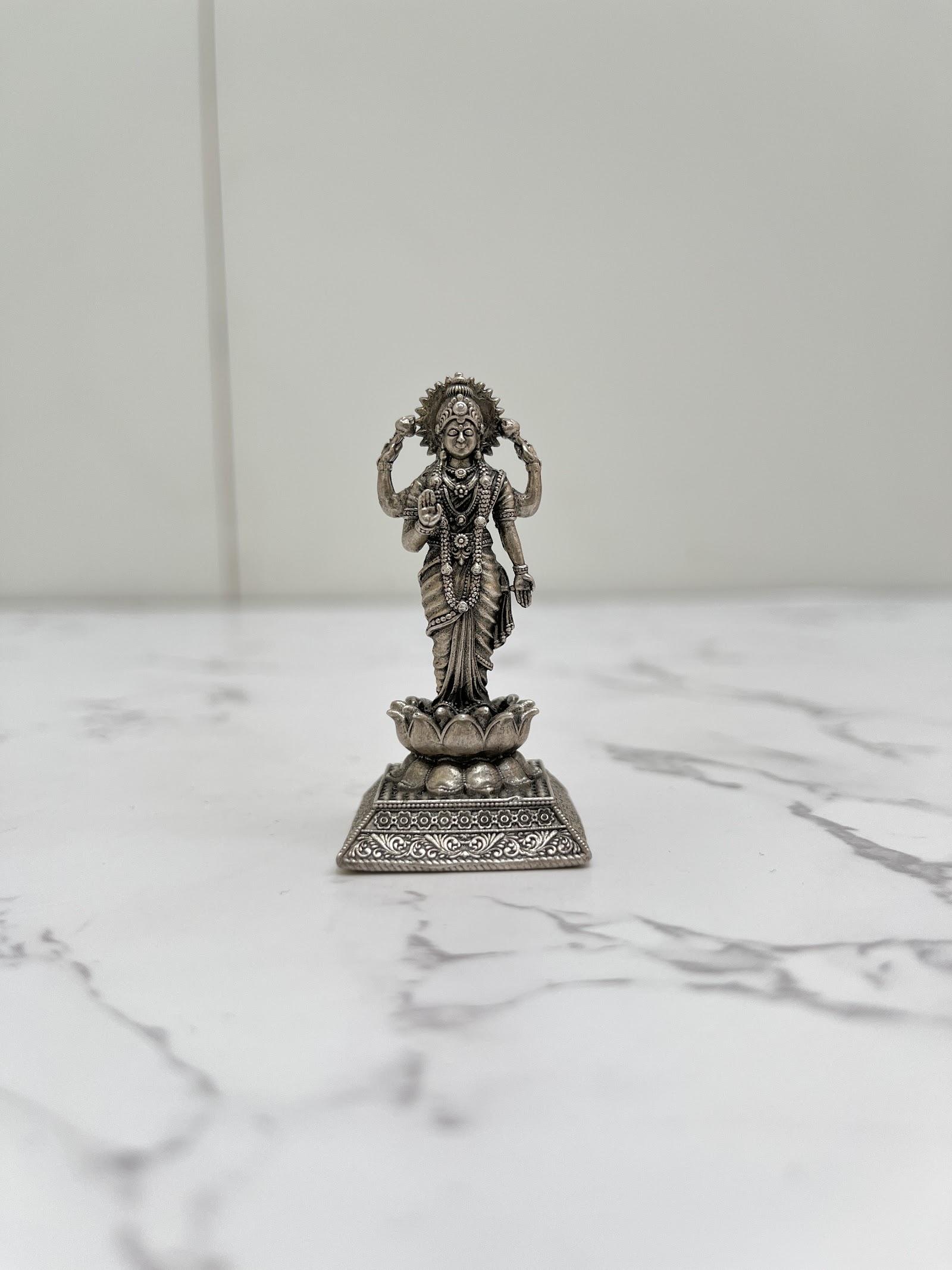 Silver Lakshmi Idol · 37 g, sterling silver