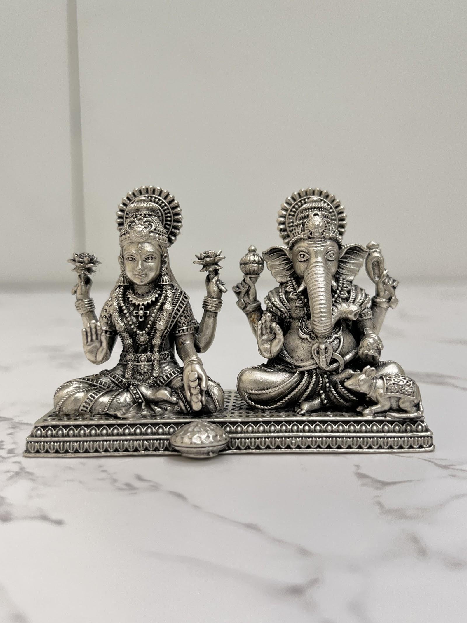 Silver Lakshmi Ganesh Idol · 120 g, sterling silver