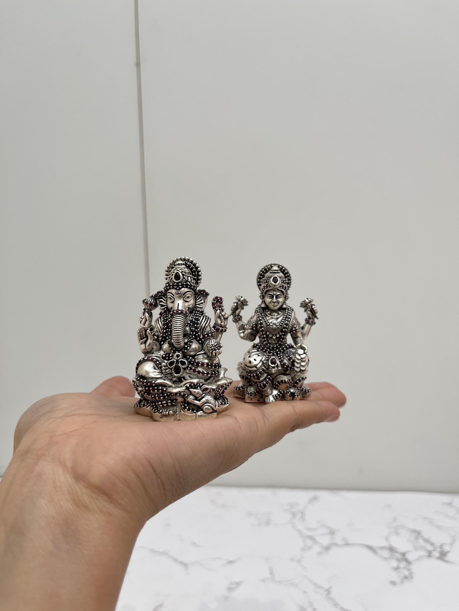 Silver Lakshmi Ganesh Idol · 180 g, sterling silver