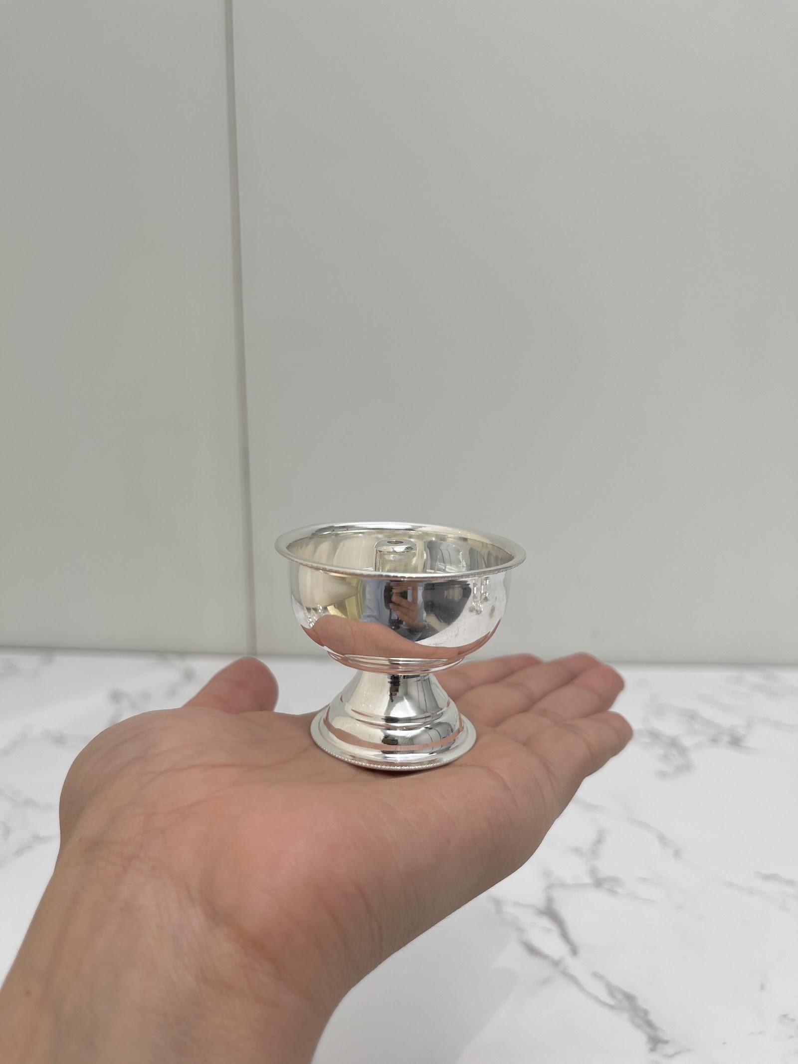 Silver Pedestal Bowl Diya · 24–30 g — 30 g