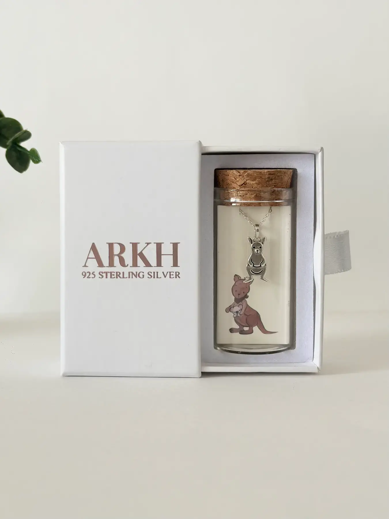 Kangaroo Pendant — With chain