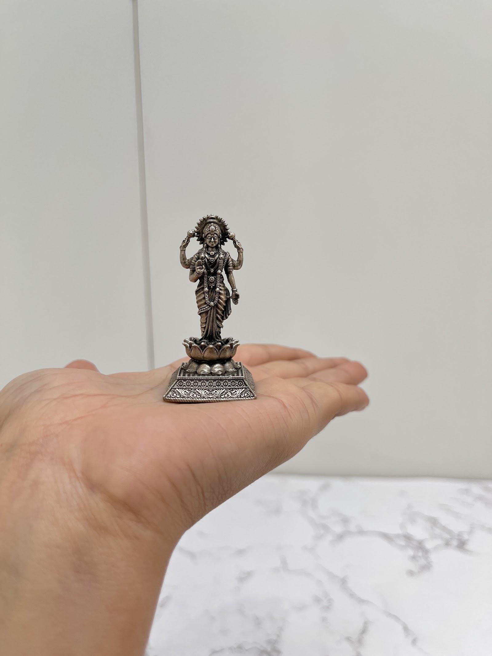 Silver Lakshmi Idol · 37 g, sterling silver