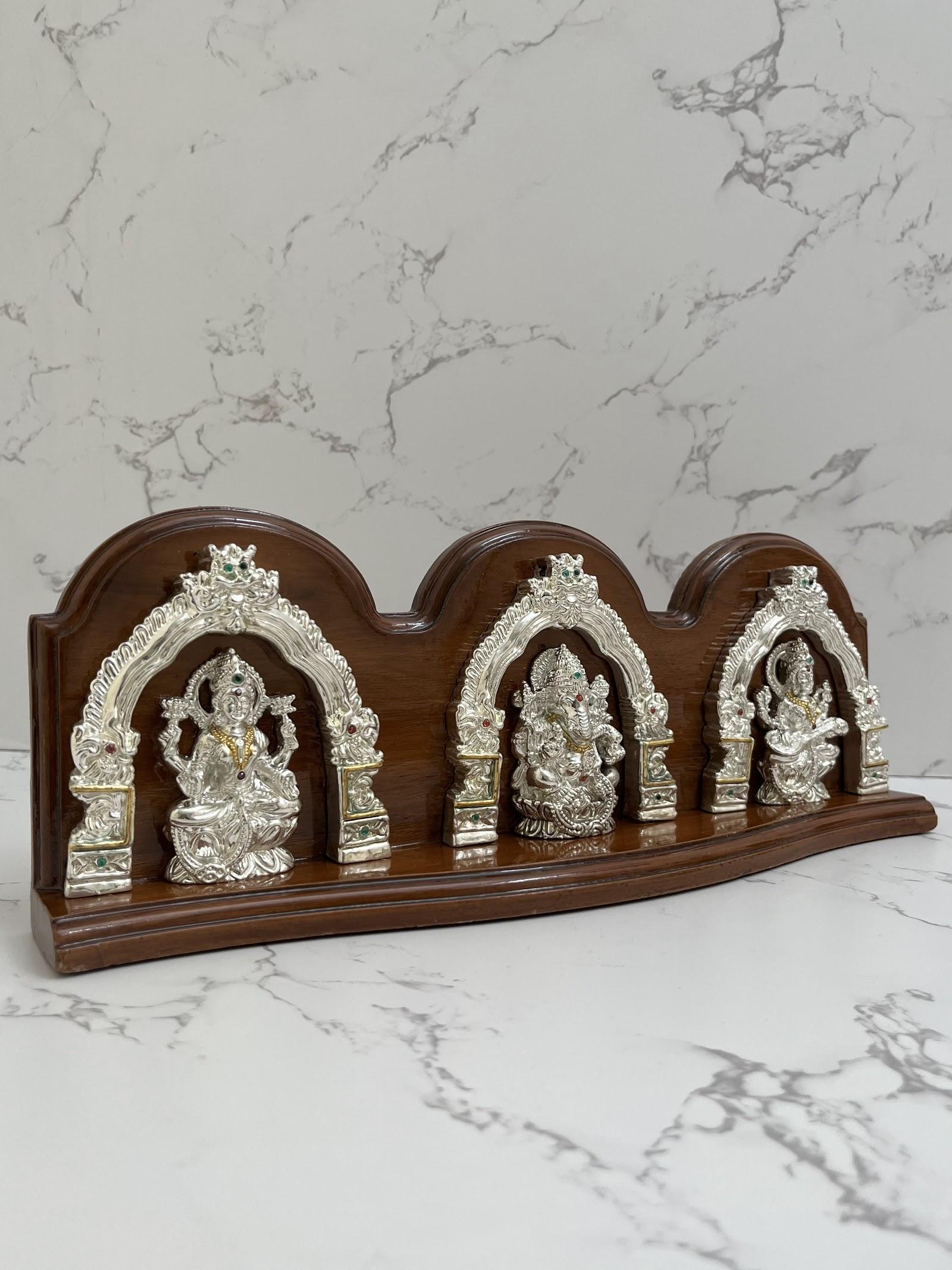 Silver Lakshmi Ganesh Saraswati Idol · 137 g, sterling silver