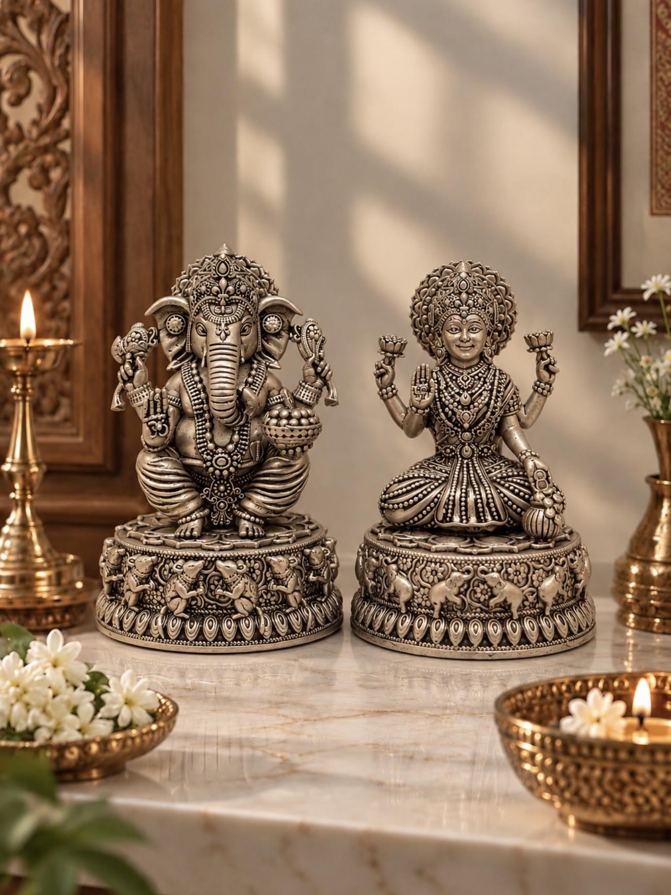 Silver Lakshmi Ganesh Idol · 51–174 g — 174 g