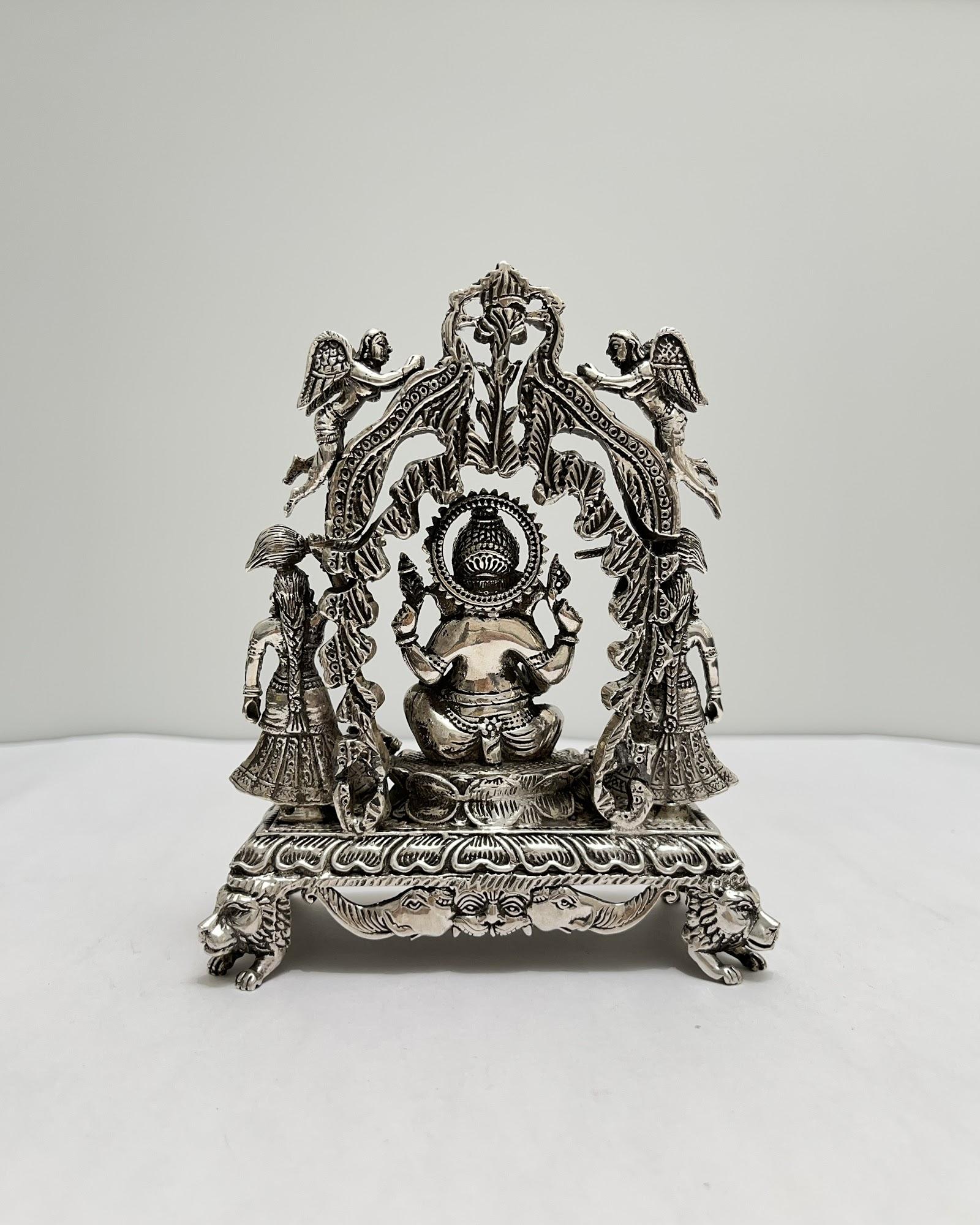 Silver Ganesha Idol · 786 g, sterling silver
