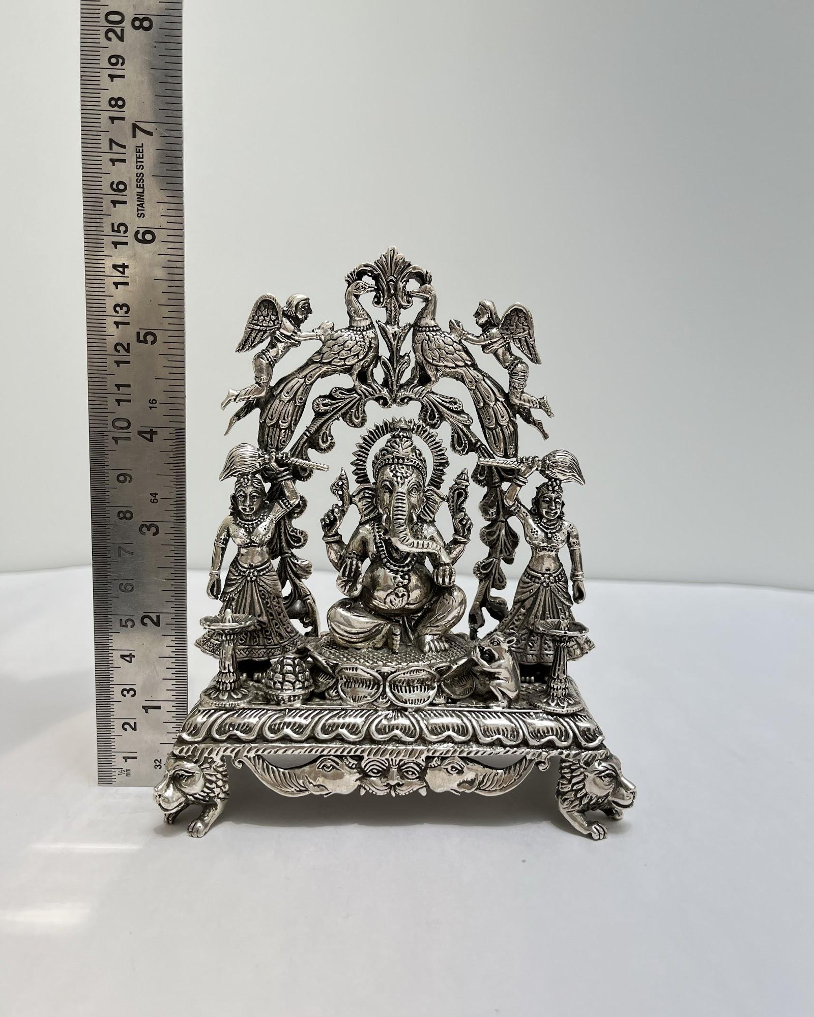 Silver Ganesha Idol · 786 g, sterling silver