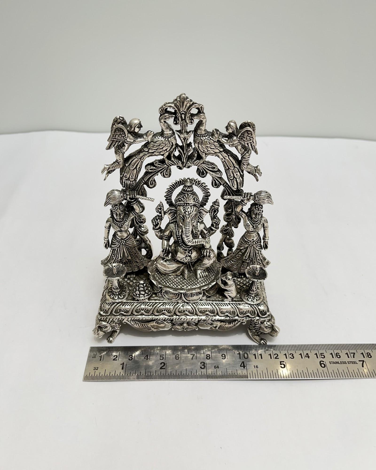 Silver Ganesha Idol · 786 g, sterling silver