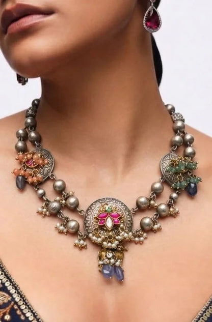 PEARL BEADED NECKLACE