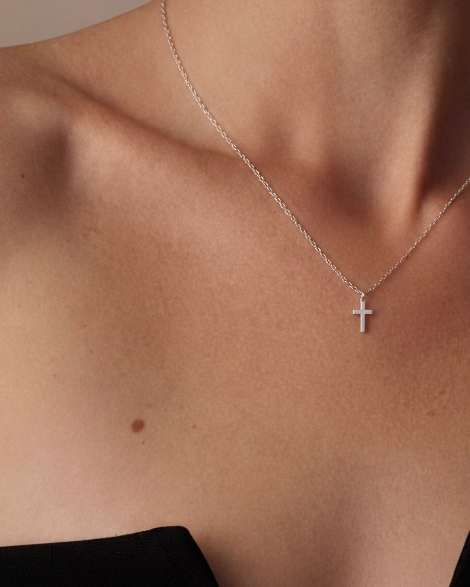 CROSS NECKLACE