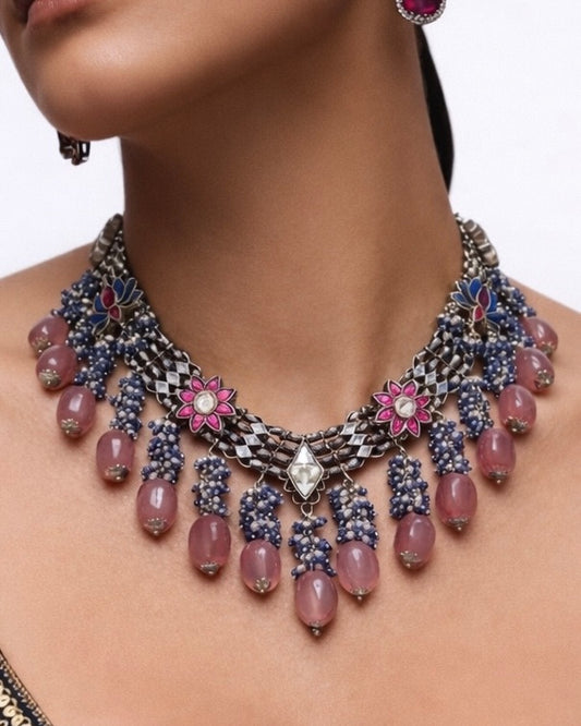 LOTUS MOTIF NECKLACE