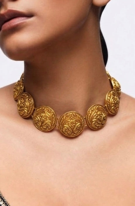 GOLD CHOKER NECKLACE