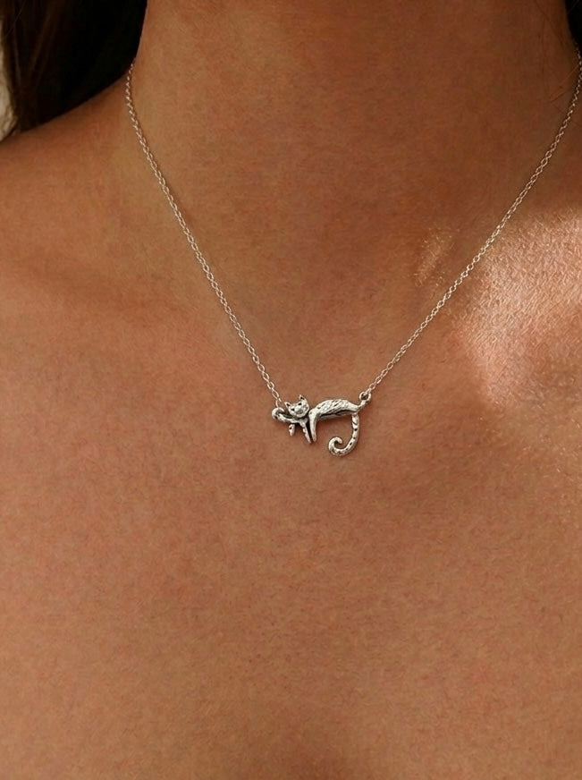 Model wearing lazy cat pendant necklace 925 silver – adorable cat jewelry on model