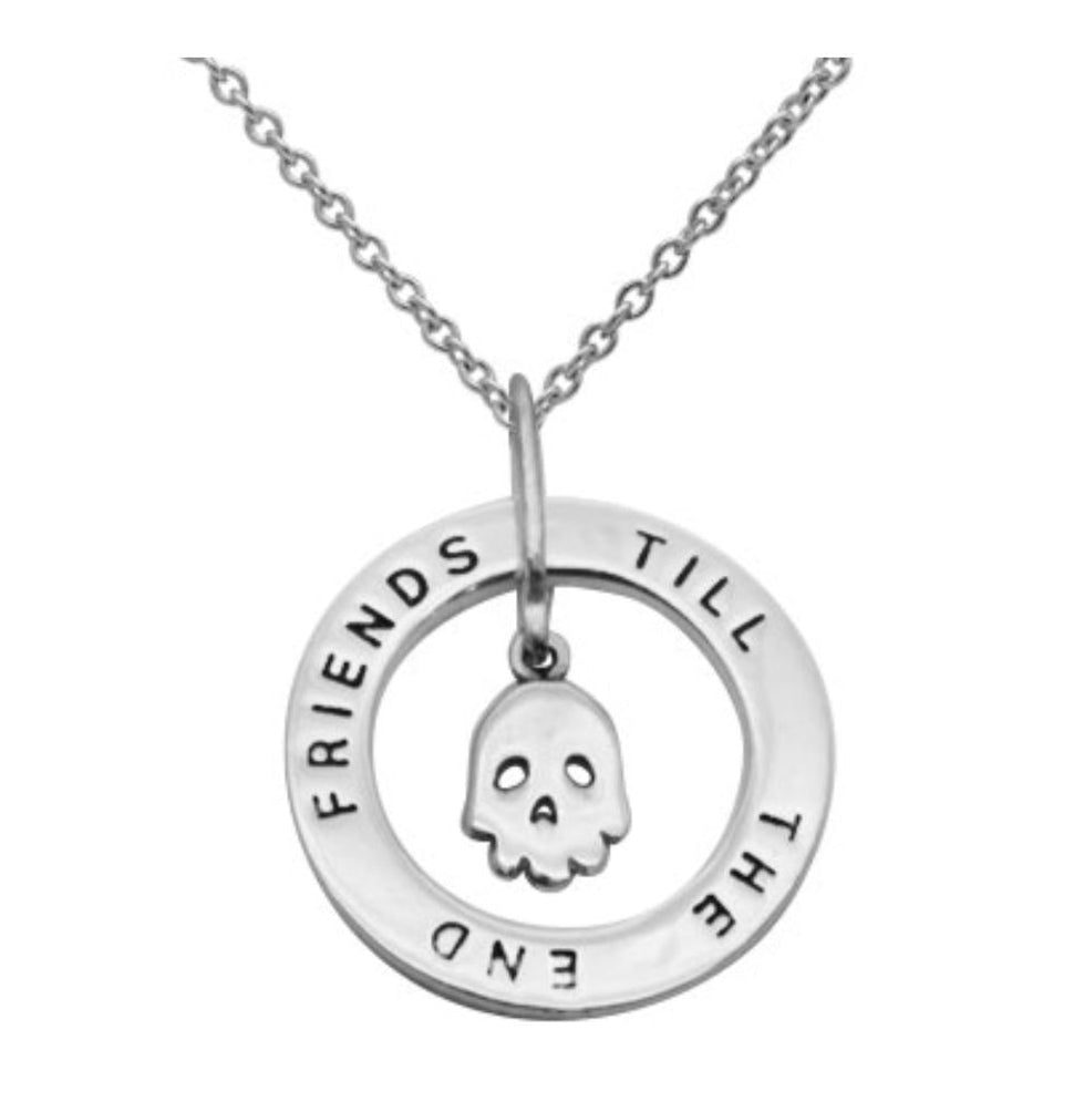 Close-up of skull pendant with "Friends Till The End" message 925 silver – detailed cute charm