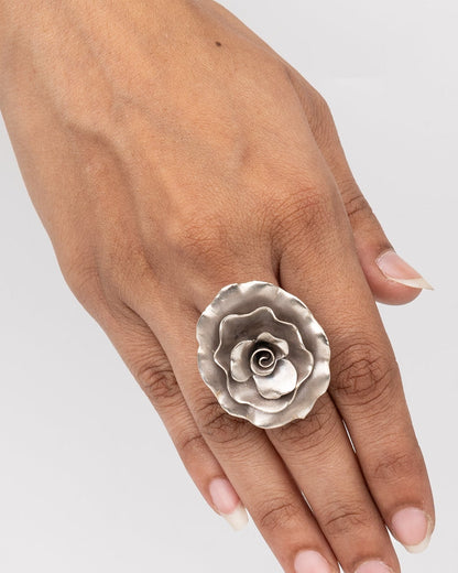 FLORAL RING