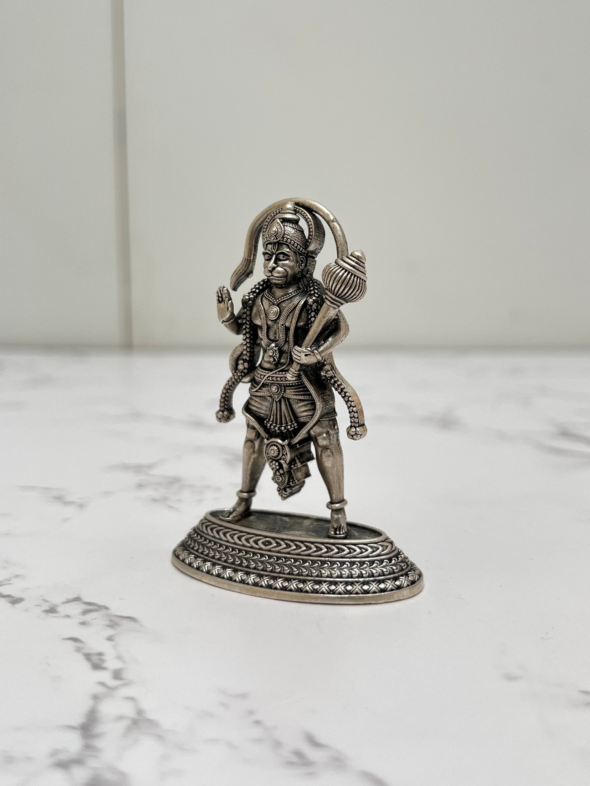 Side profile of 925 sterling silver Hanuman idol – intricate crown and gada detailing