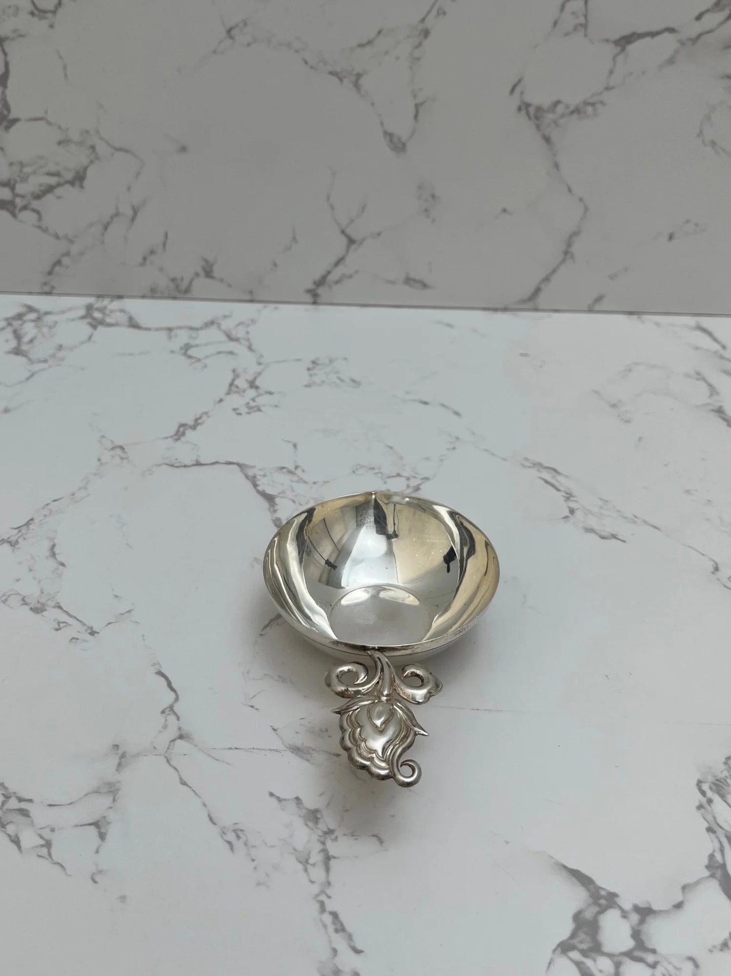 LEAF HANDLE DIYA