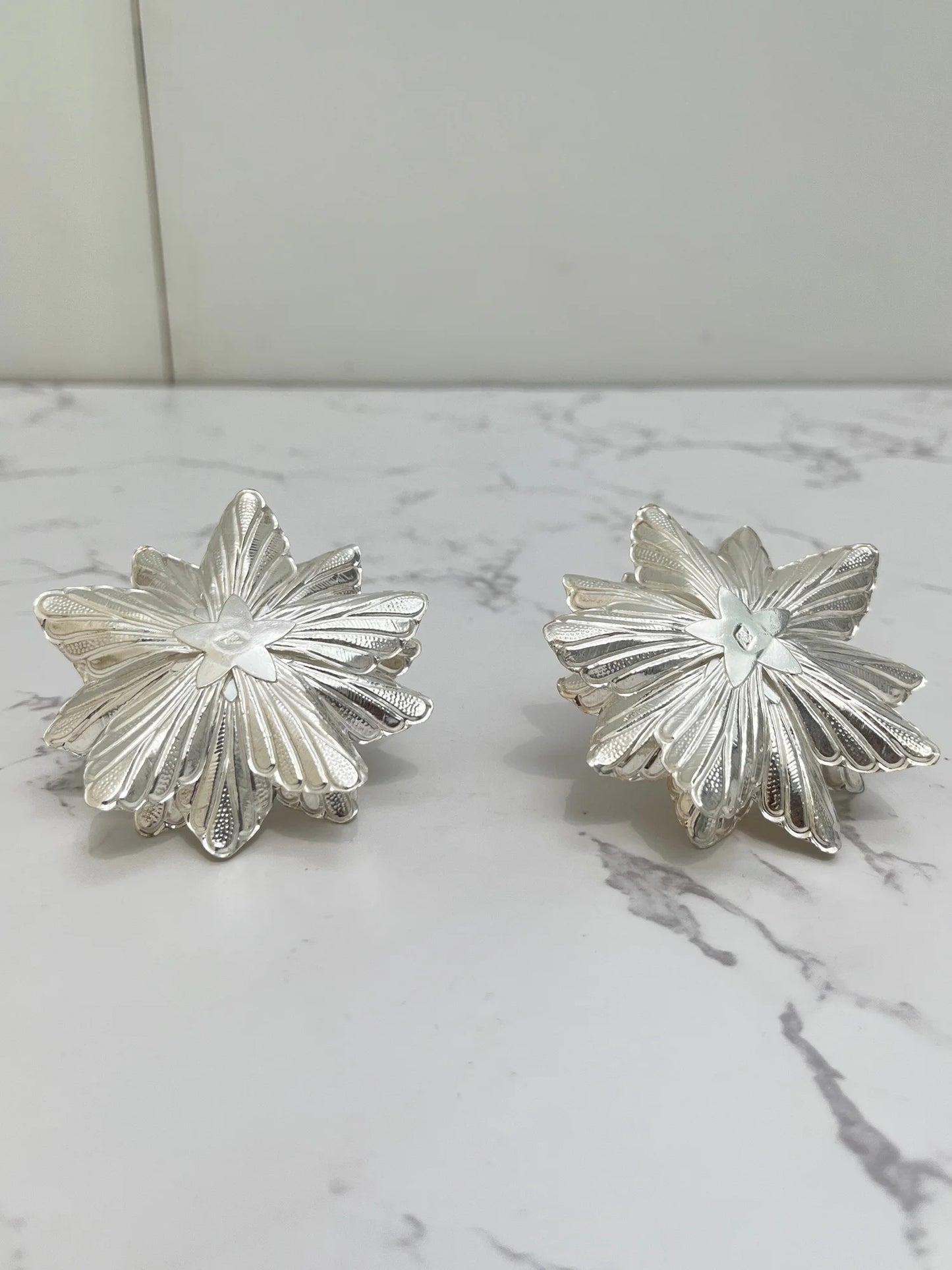LOTUS CANDLE STAND