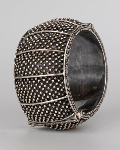 SILVER GARNET BANGLE