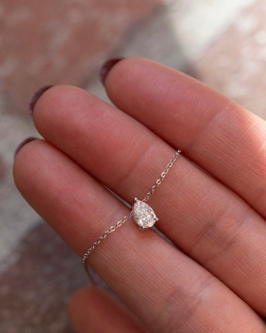 Pear cut diamond necklace in gold with lab-grown diamond – custom pear cut solitaire necklace