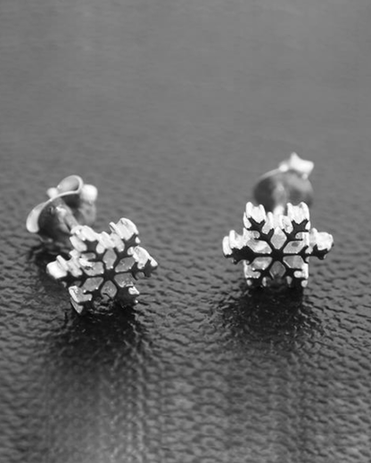 SNOWFLAKE STUDS