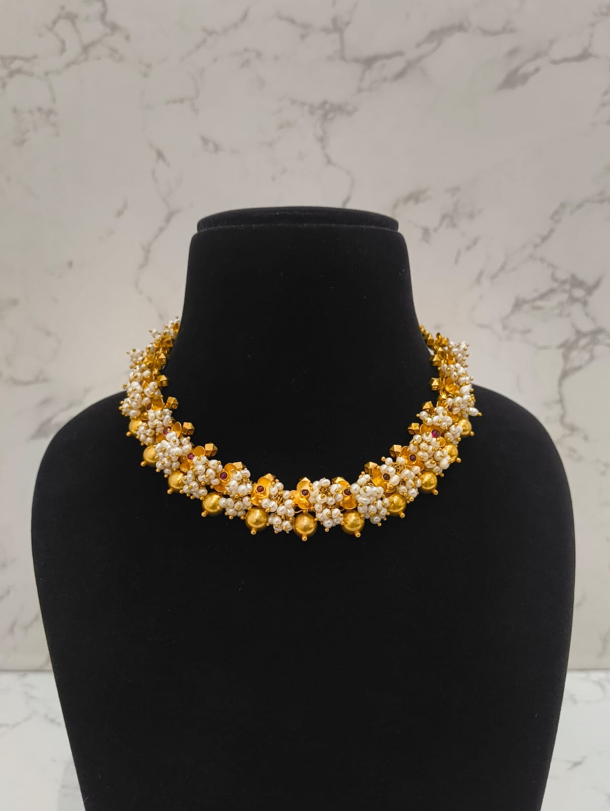 GULNAAR PEARL NECKLACE