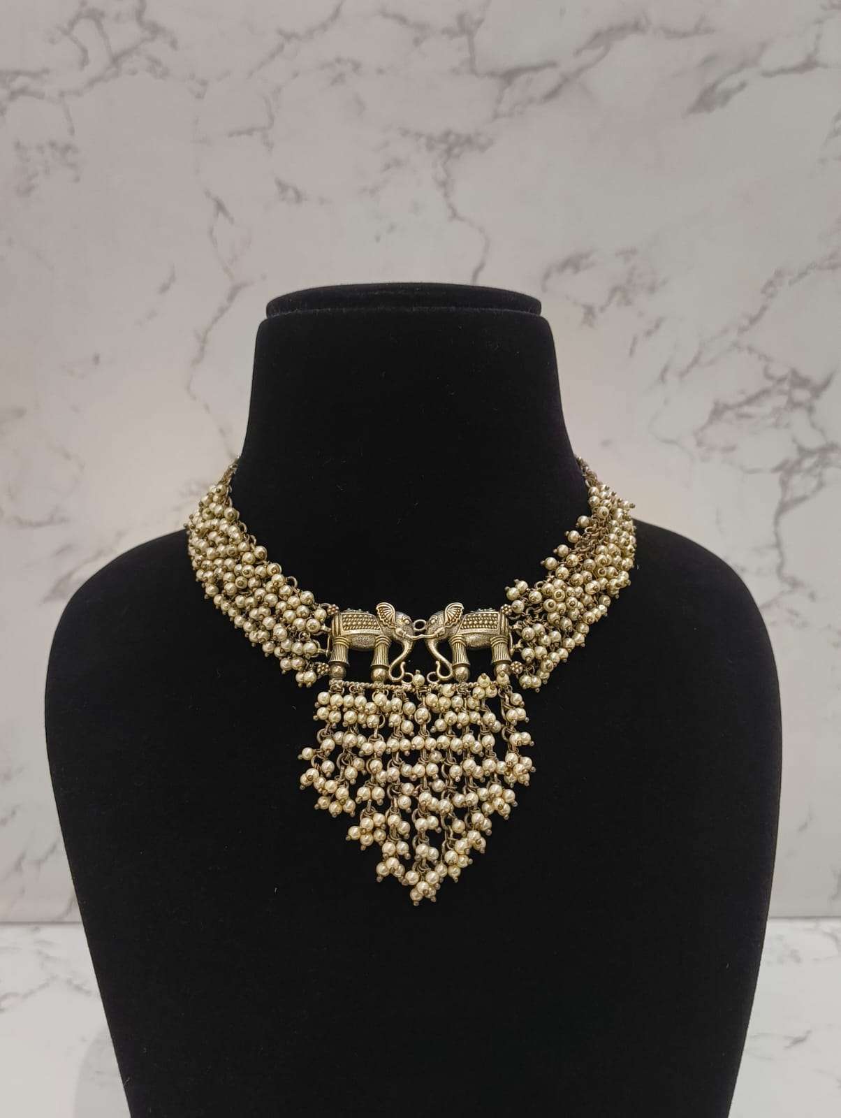 PEARL BEADED NECKLACE