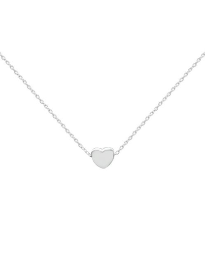 Close-up of heart pendant 925 silver – detailed cute charm