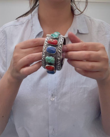 SEMI-PRECIOUS STONE KADA