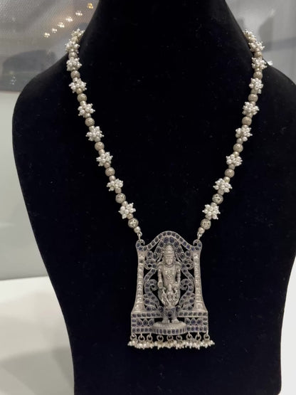 TEMPLE NECKLACE